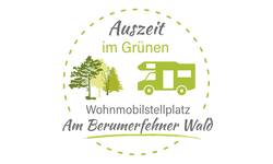 Logo mit Schriftzung - Auszeit im Grünen - Wohnmobilstellplatz am Berumerfehner Wald